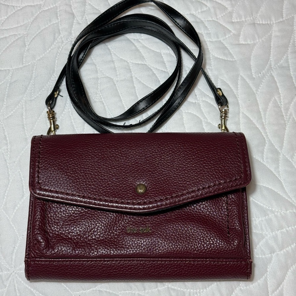 The Sak bag wallet on chain (leather strap)